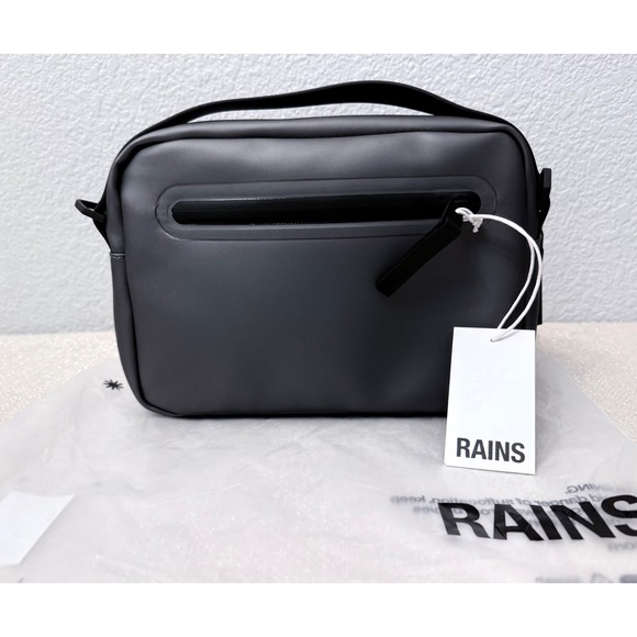 NWT Rains Cargo Box Bag in Metallic Gray  $135 - Picture 2 of 6